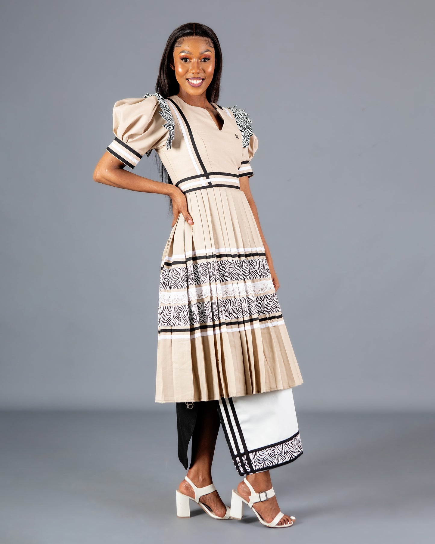 Mapitsi Bridal Set In Beige