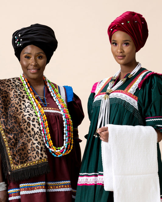 Single line Beads Trimmed with Gold