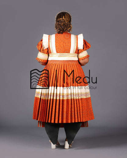 Mologadi Bridal Set in Beige and Orange