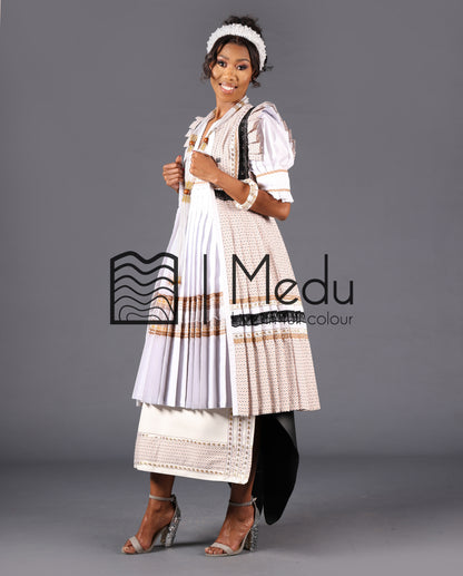 Mogoshadi Bridal Set in White and Beige