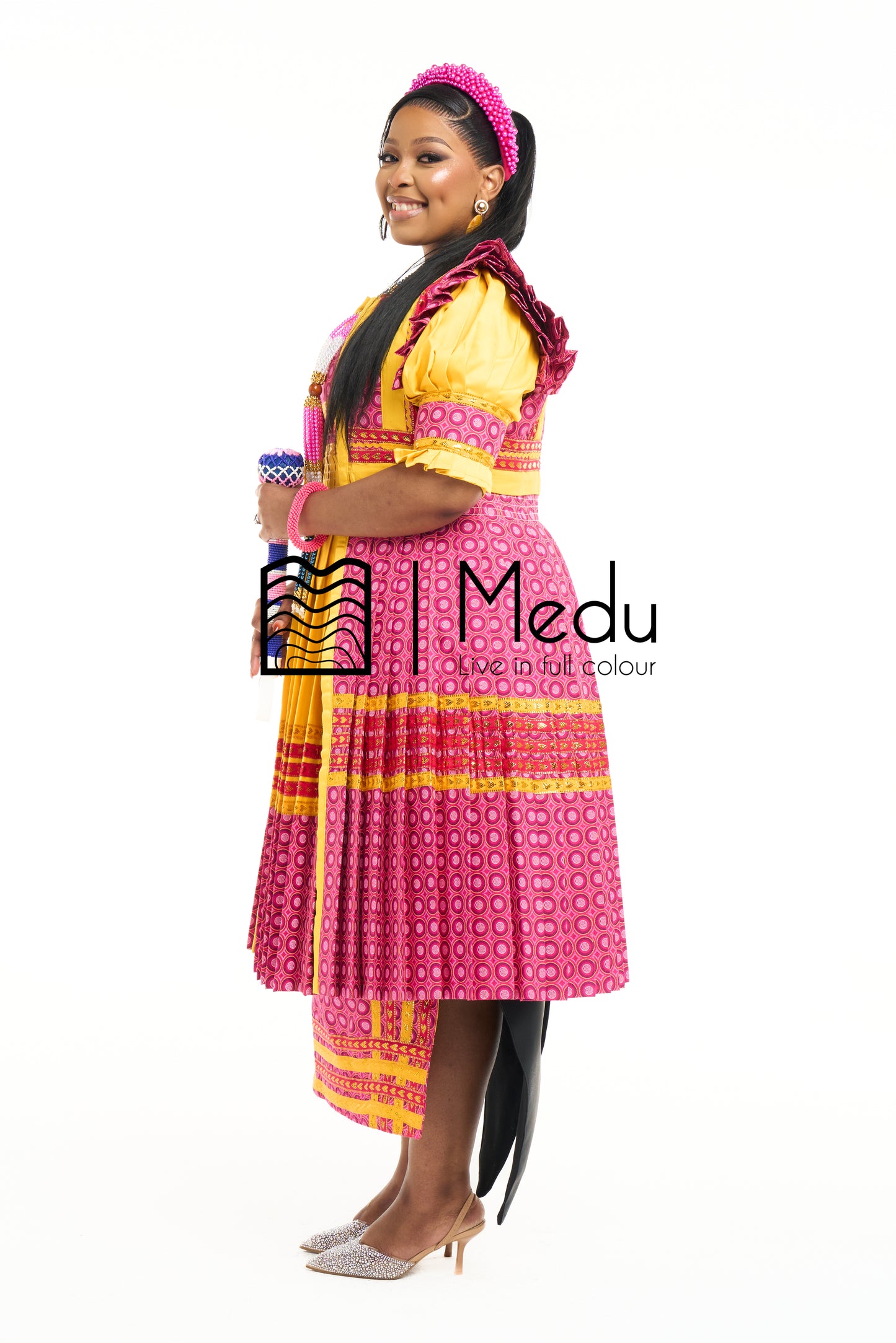 Mologadi Bridal Set in Medu Pink