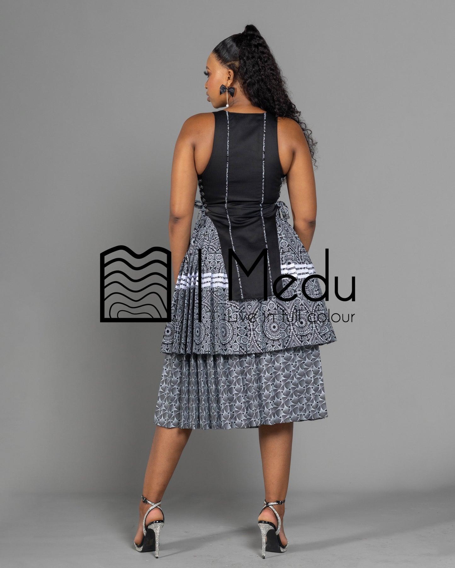 Motheo Bespoke Set Black