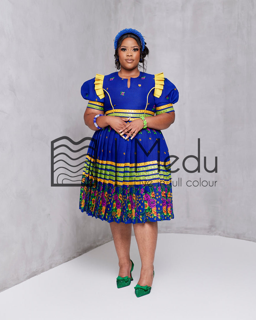 Vutomi Pleated Dress in Royal Blue