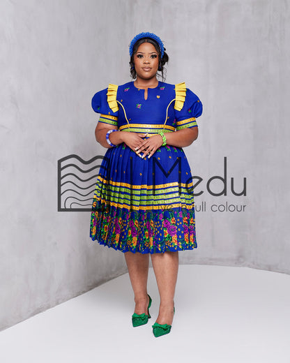 Vutomi Pleated Dress in Royal Blue
