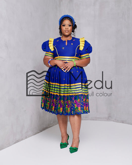 Vutomi Pleated Dress in Royal Blue